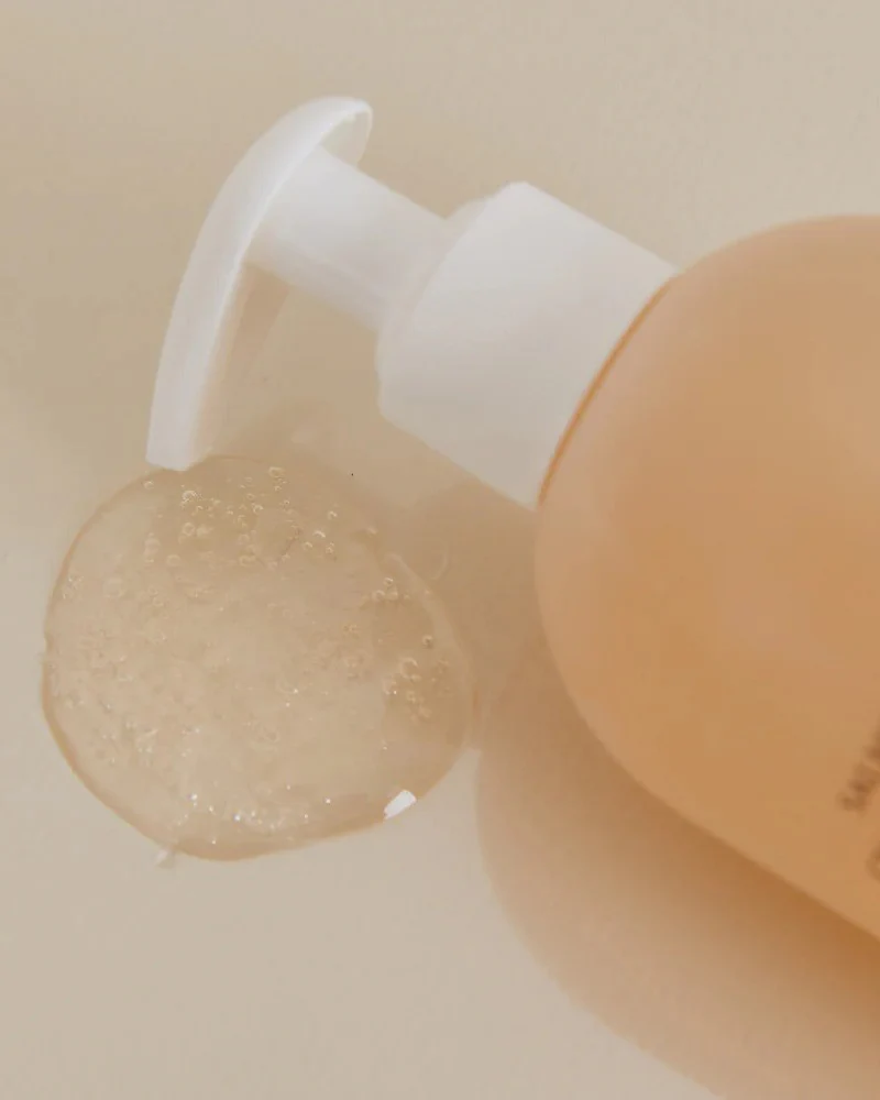 HEVEBLUE Salmon Fruity Centella Body Wash - Image 4