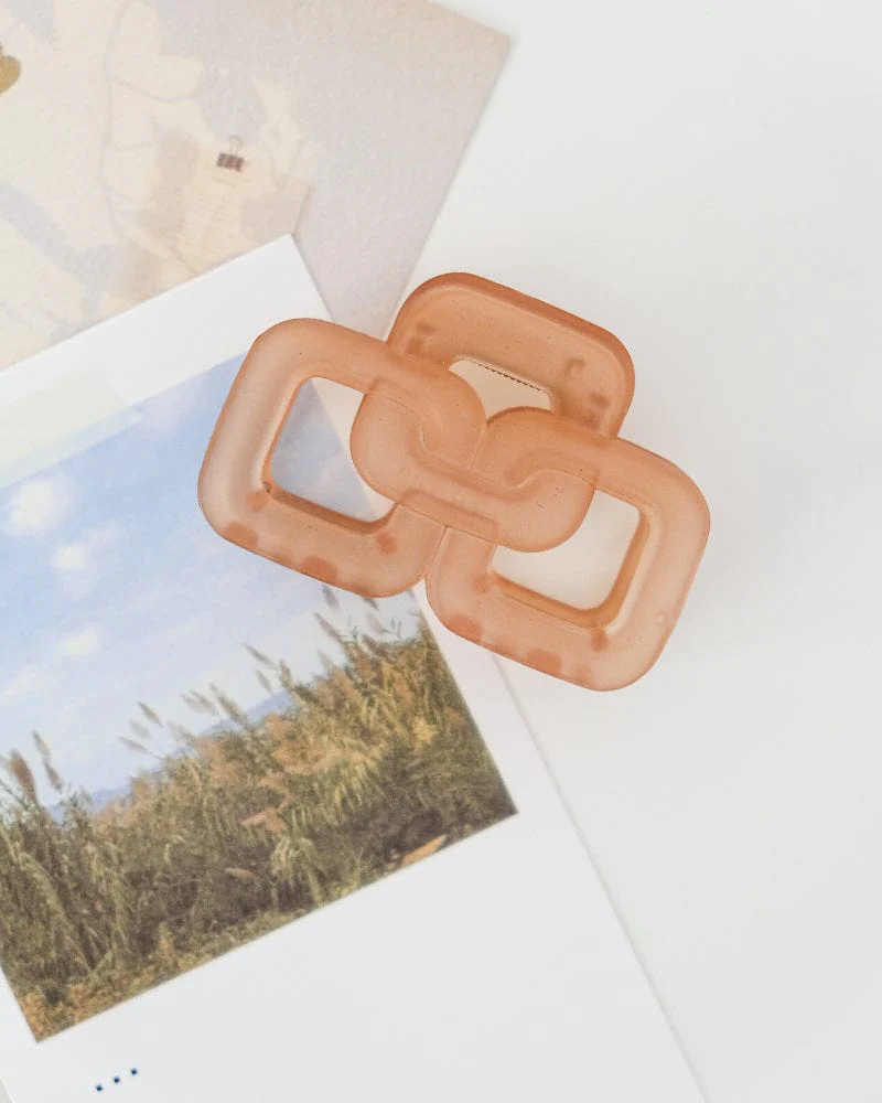 Jelly Links Hair Claw Clip - Image 3